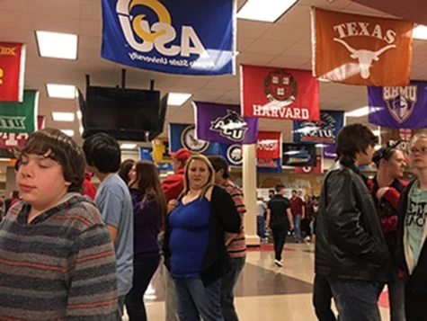 School hosts open house for incoming freshmen